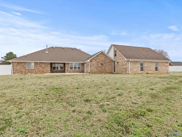 16805 Georgie Edith Lane, Athens, AL 35613