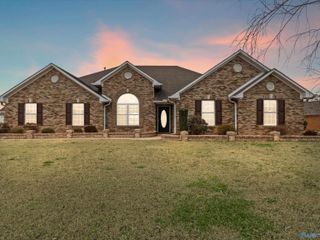 16805 Georgie Edith Lane, Athens, AL 35613