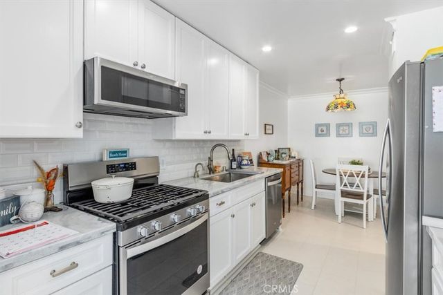 1 3rd 605, Long Beach, CA 90802