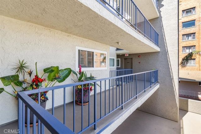 1 3rd 605, Long Beach, CA 90802