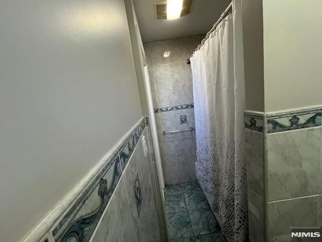 570 Broad Street, Carlstadt, NJ 07072