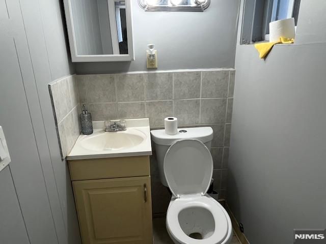 570 Broad Street, Carlstadt, NJ 07072