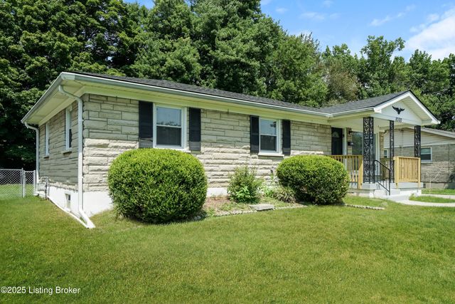 8300 Pandorea Dr, Louisville, KY 40258