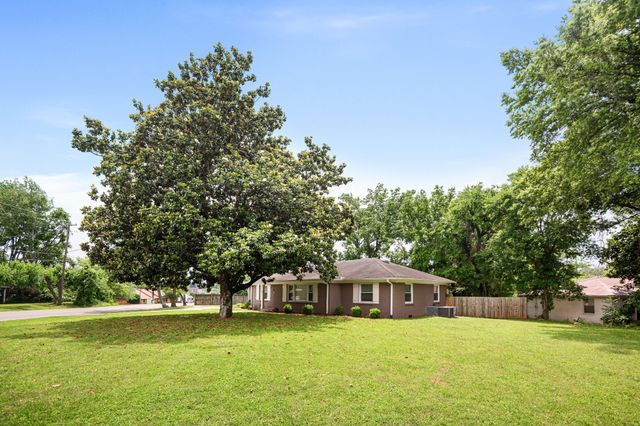 418 Winfrey Dr, Murfreesboro, TN 37130