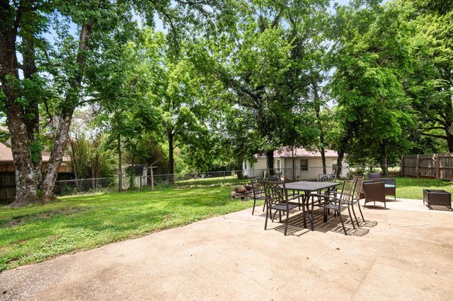418 Winfrey Dr, Murfreesboro, TN 37130