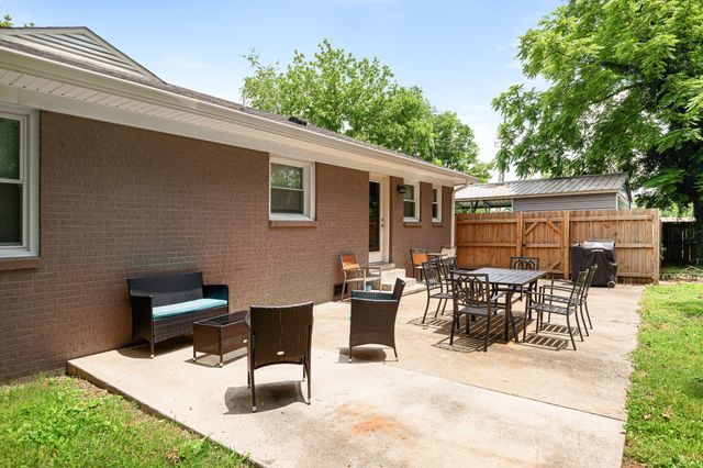 418 Winfrey Dr, Murfreesboro, TN 37130