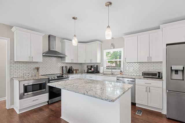 418 Winfrey Dr, Murfreesboro, TN 37130