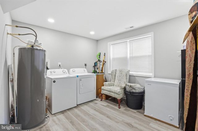 14 SHARROW CT, Baltimore, MD 21244