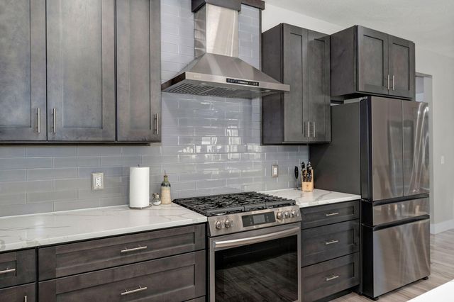 348 W Monarchwood Drive, Nixa, MO 65714