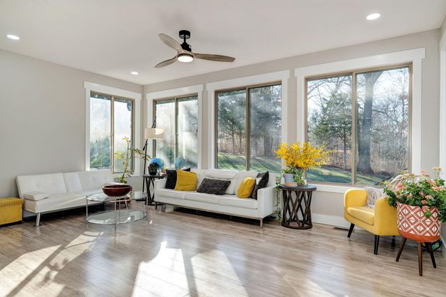 348 W Monarchwood Drive, Nixa, MO 65714