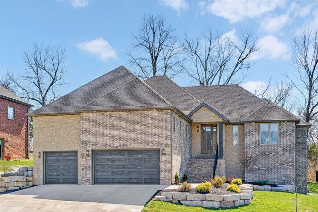 348 W Monarchwood Drive, Nixa, MO 65714