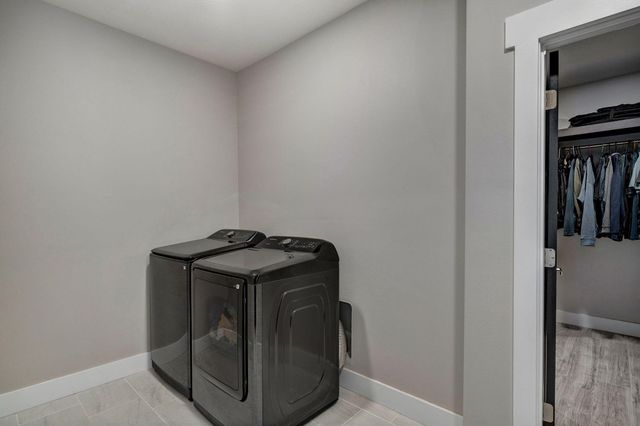 348 W Monarchwood Drive, Nixa, MO 65714