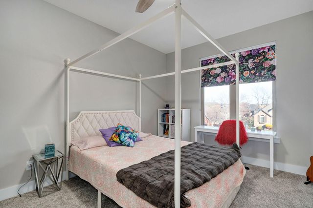 348 W Monarchwood Drive, Nixa, MO 65714