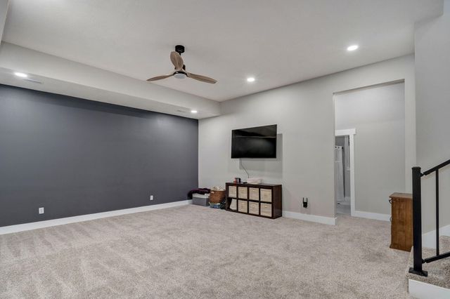 348 W Monarchwood Drive, Nixa, MO 65714