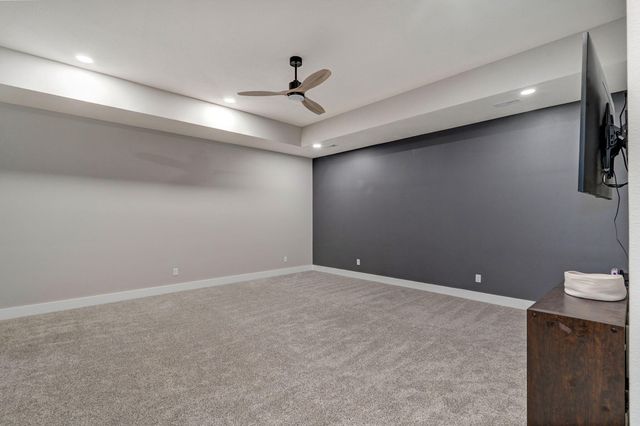 348 W Monarchwood Drive, Nixa, MO 65714