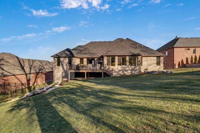 348 W Monarchwood Drive, Nixa, MO 65714