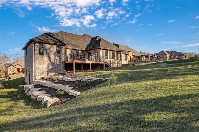 348 W Monarchwood Drive, Nixa, MO 65714