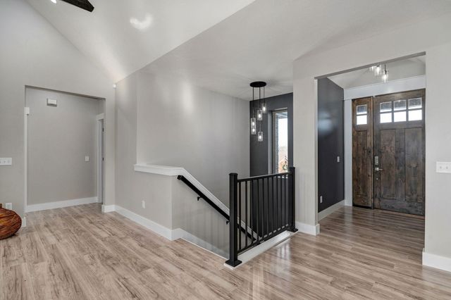 348 W Monarchwood Drive, Nixa, MO 65714