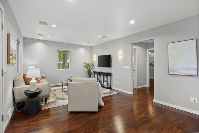 223 N Baldwin Street, Madison, WI 53703