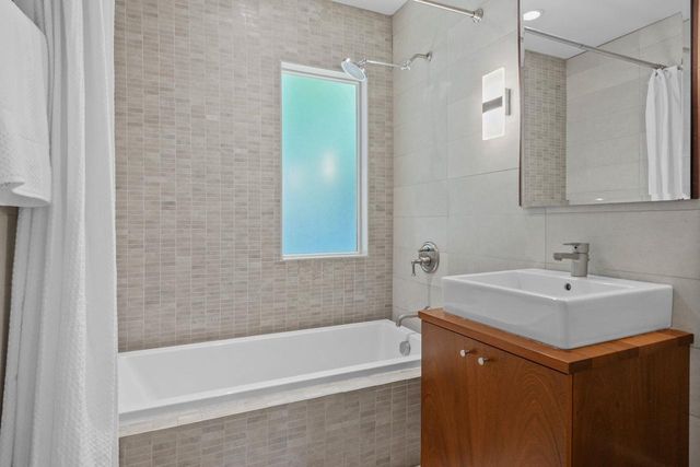 223 N Baldwin Street, Madison, WI 53703
