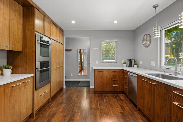 223 N Baldwin Street, Madison, WI 53703