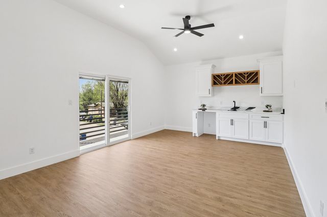 3513 Nomas Street, Dallas, TX 75216