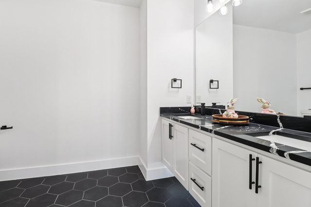 3513 Nomas Street, Dallas, TX 75216