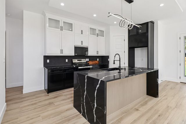 3513 Nomas Street, Dallas, TX 75216