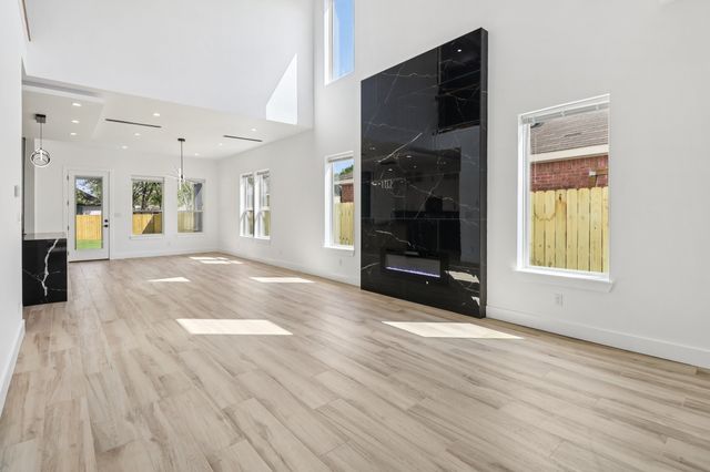 3513 Nomas Street, Dallas, TX 75216