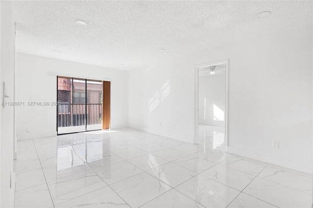 6580 W 27th Court 58-21, Hialeah, FL 33016