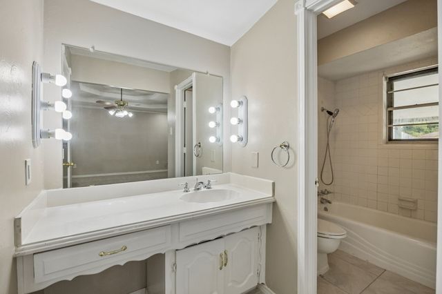 117 Wesley Drive, Desoto, TX 75115