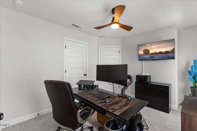 33 Pear Blossom Pkwy, Clayton, NC 27520