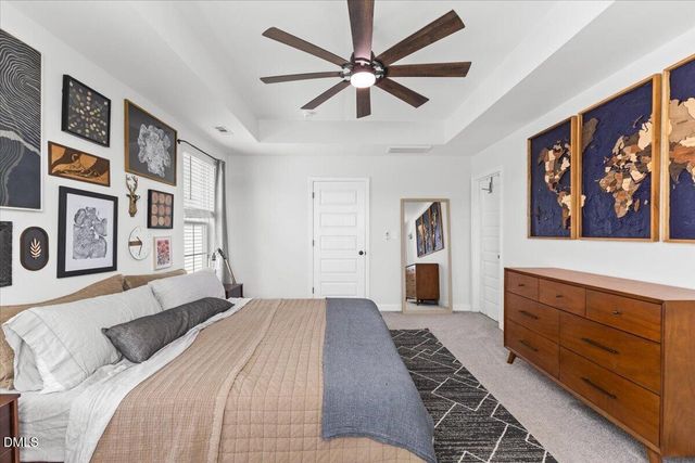 33 Pear Blossom Pkwy, Clayton, NC 27520