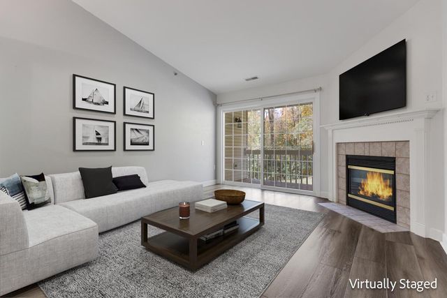 S77W19599 Lakewood DRIVE, Muskego, WI 53150