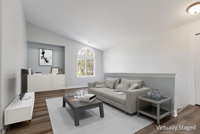 S77W19599 Lakewood DRIVE, Muskego, WI 53150