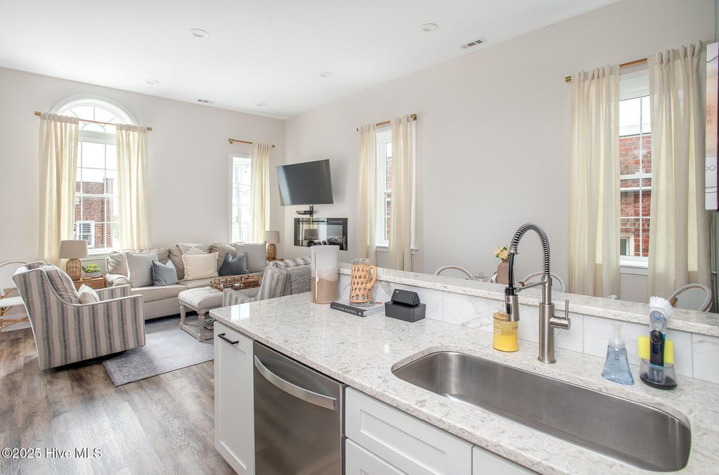 Image 12 of property listing at 121 Turner Street, Beaufort, NC 28516