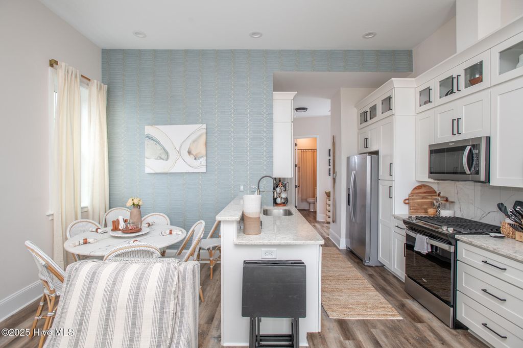 Image 14 of property listing at 121 Turner Street, Beaufort, NC 28516