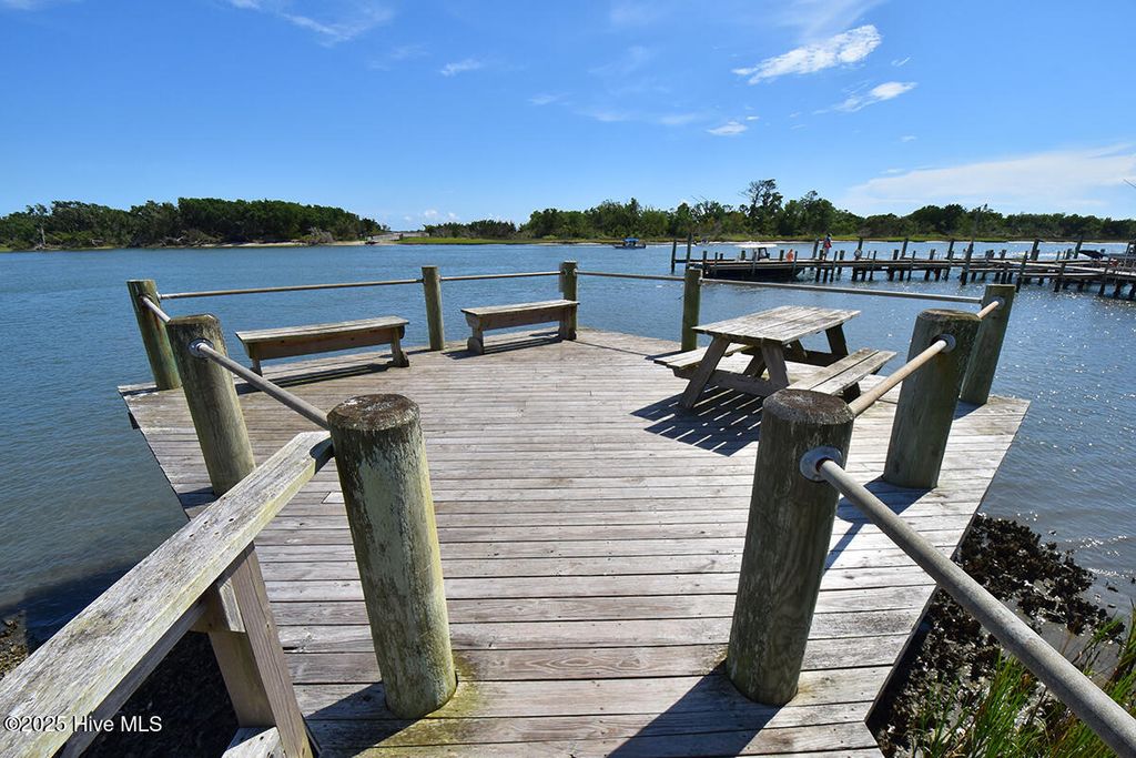 Image 38 of property listing at 121 Turner Street, Beaufort, NC 28516