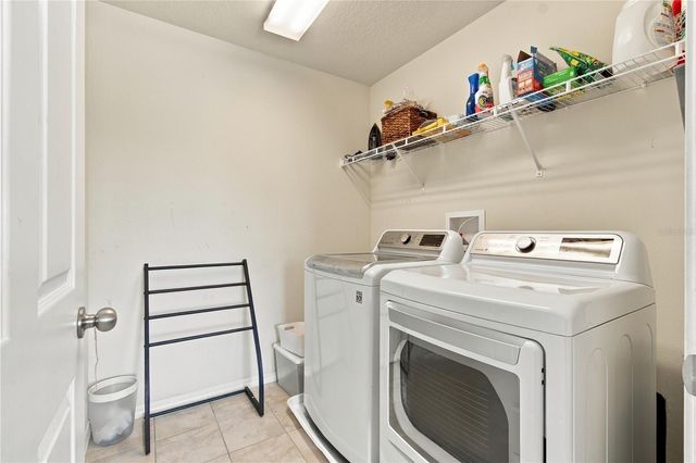 3161 WINGLEWOOD CIRCLE, Lutz, FL 33558