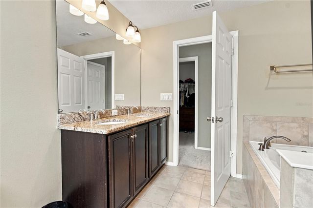 3161 WINGLEWOOD CIRCLE, Lutz, FL 33558