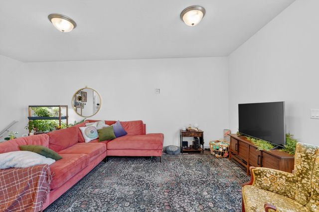 5004 W DAYBREAK PKWY, South Jordan, UT 84009