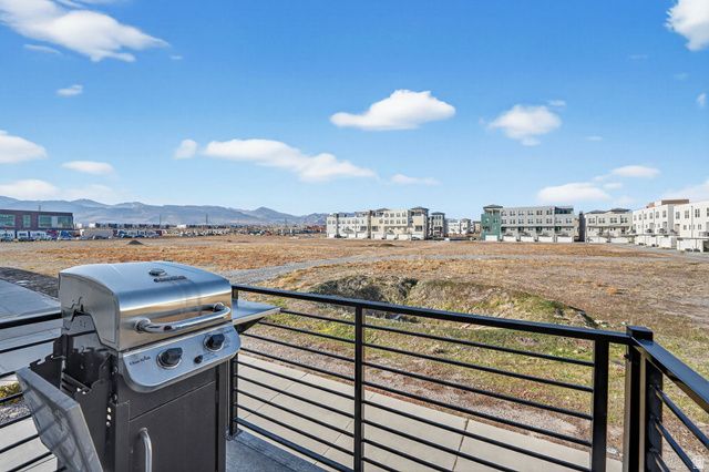 5004 W DAYBREAK PKWY, South Jordan, UT 84009