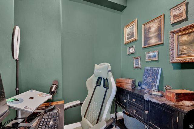 5004 W DAYBREAK PKWY, South Jordan, UT 84009