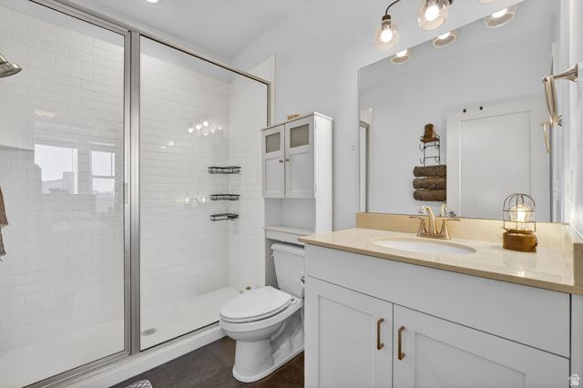 5004 W DAYBREAK PKWY, South Jordan, UT 84009