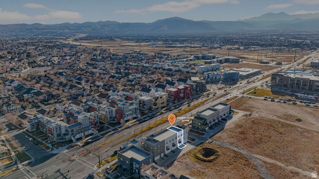 5004 W DAYBREAK PKWY, South Jordan, UT 84009