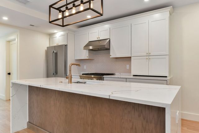 36 Mckone Street, Boston, MA 02122