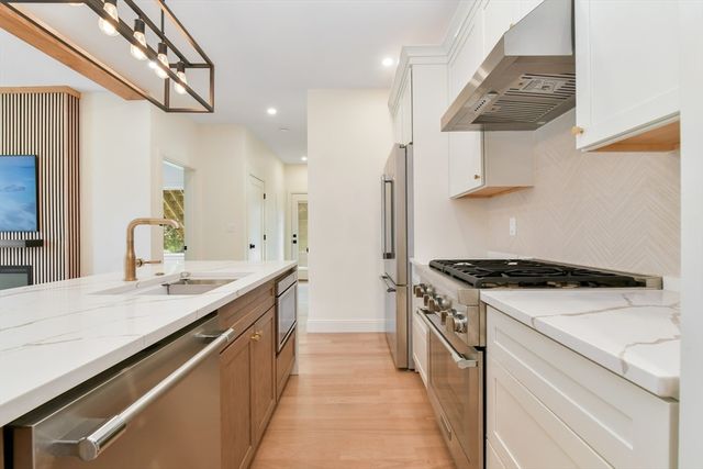 36 Mckone Street, Boston, MA 02122