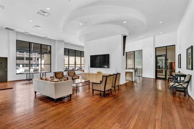 3040 Peachtree Road NW 1605, Atlanta, GA 30305