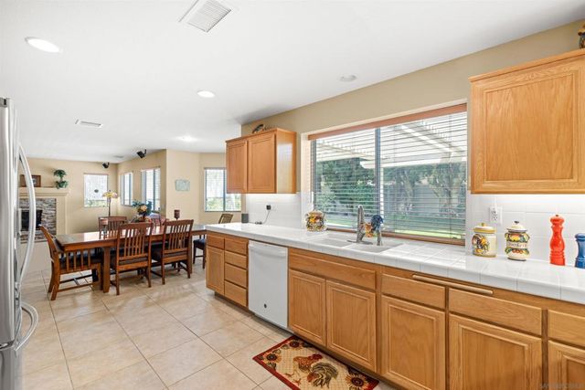302 Arlington, Oceanside, CA 92057