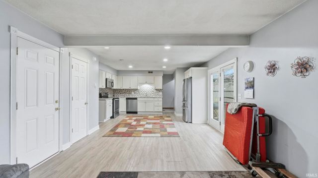 4615 Golfview Drive, Fort Wayne, IN 46818